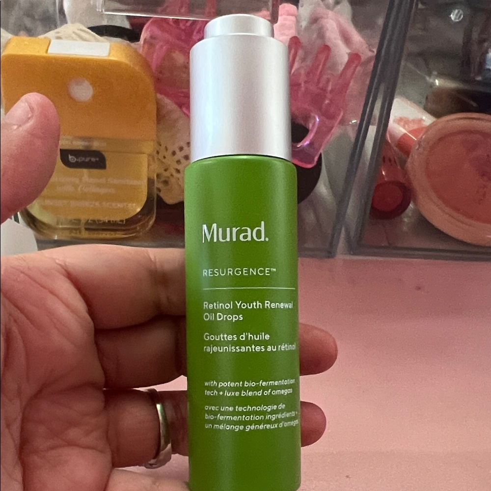 Murad Resurgence Retinol Youth Renewal Oil Drops - Green and White Packaging - Picture 3 of 3